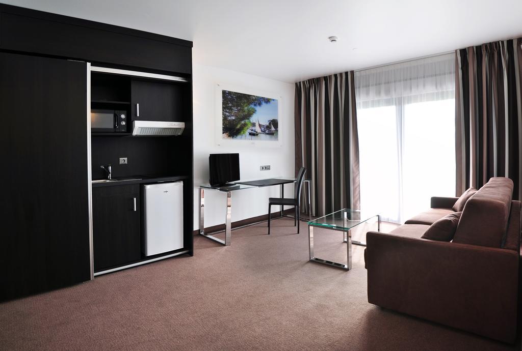 Golden Tulip Pornic Suites- Appart Hotel מראה חיצוני תמונה
