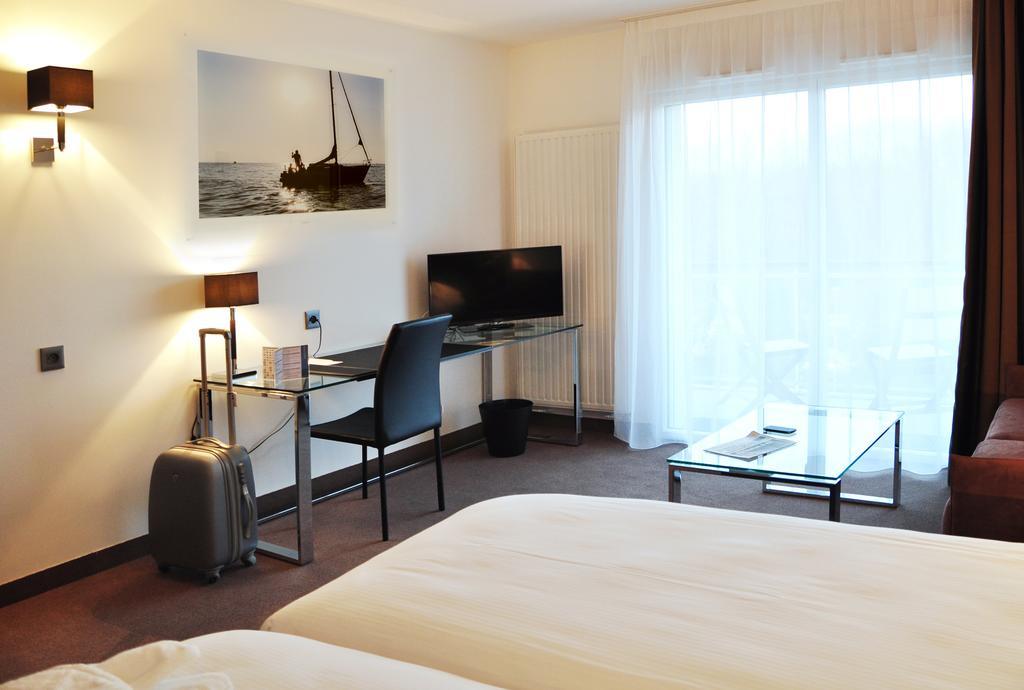 Golden Tulip Pornic Suites- Appart Hotel מראה חיצוני תמונה