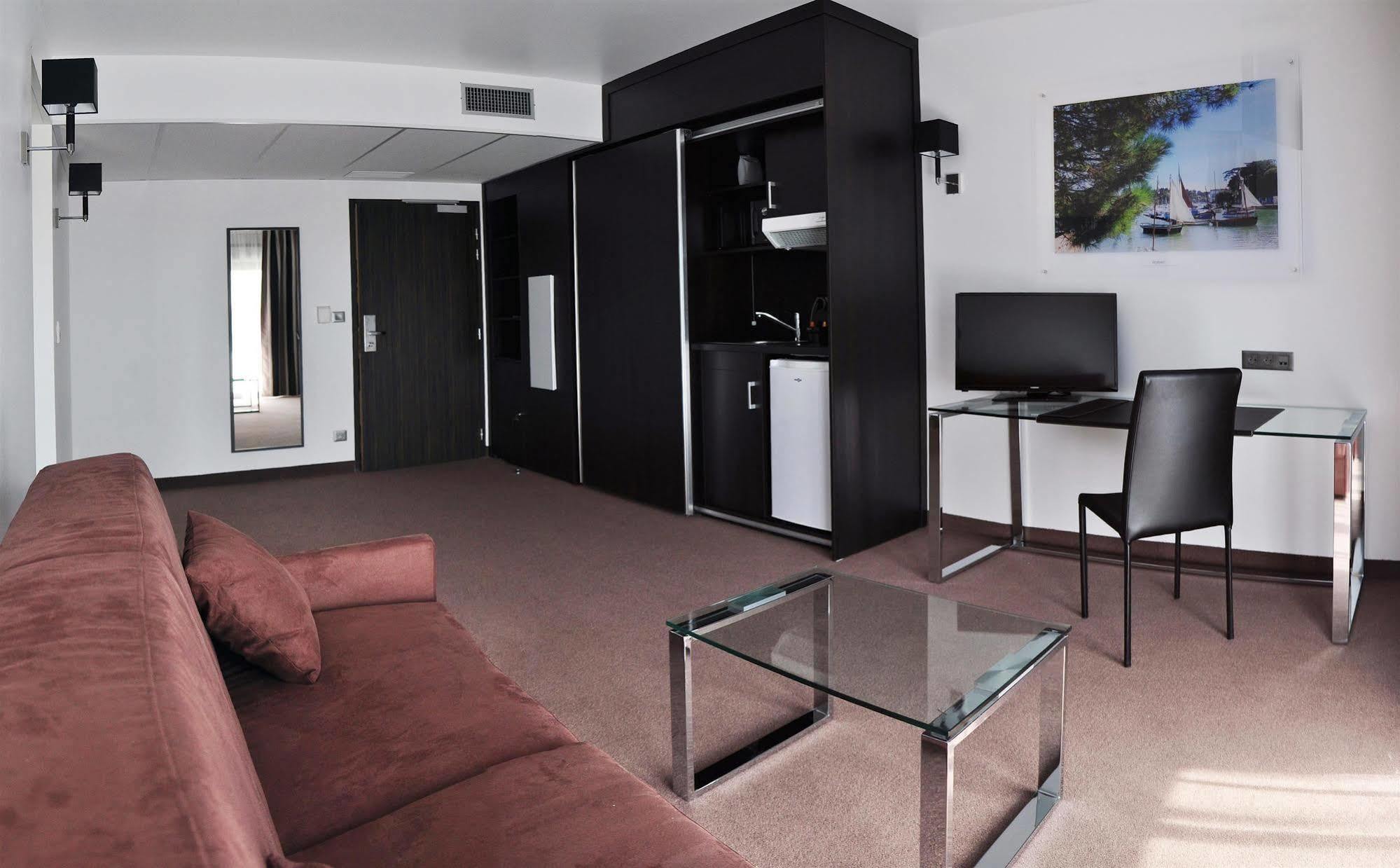 Golden Tulip Pornic Suites- Appart Hotel מראה חיצוני תמונה